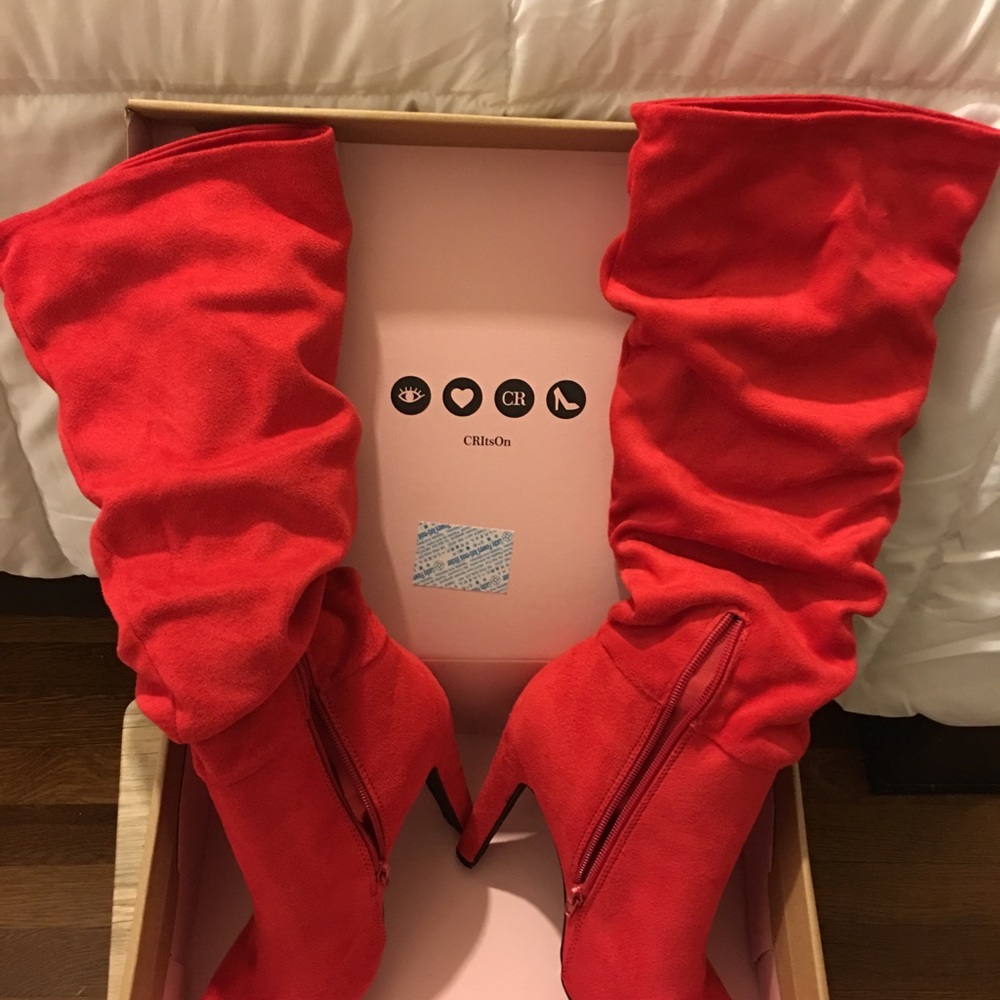 Boots - Picture 3 of 4
